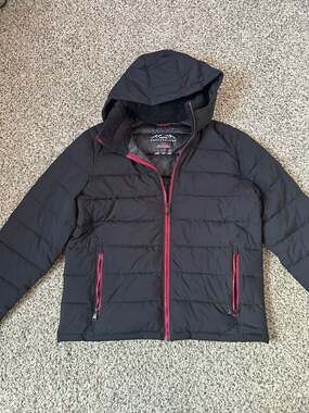 HFX Performance Water Resistant Hooded Puffer Jacket with Red Accents